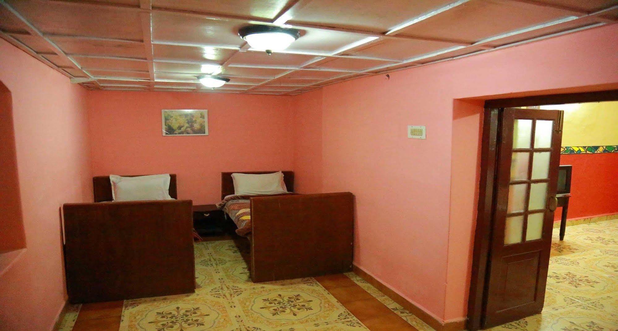 British Cliff Club Resort Ooty Esterno foto