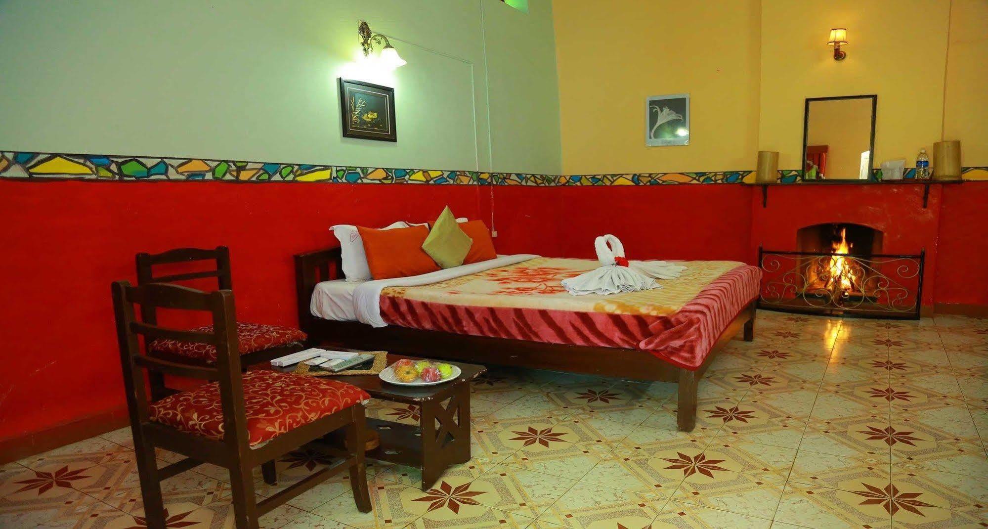 British Cliff Club Resort Ooty Esterno foto
