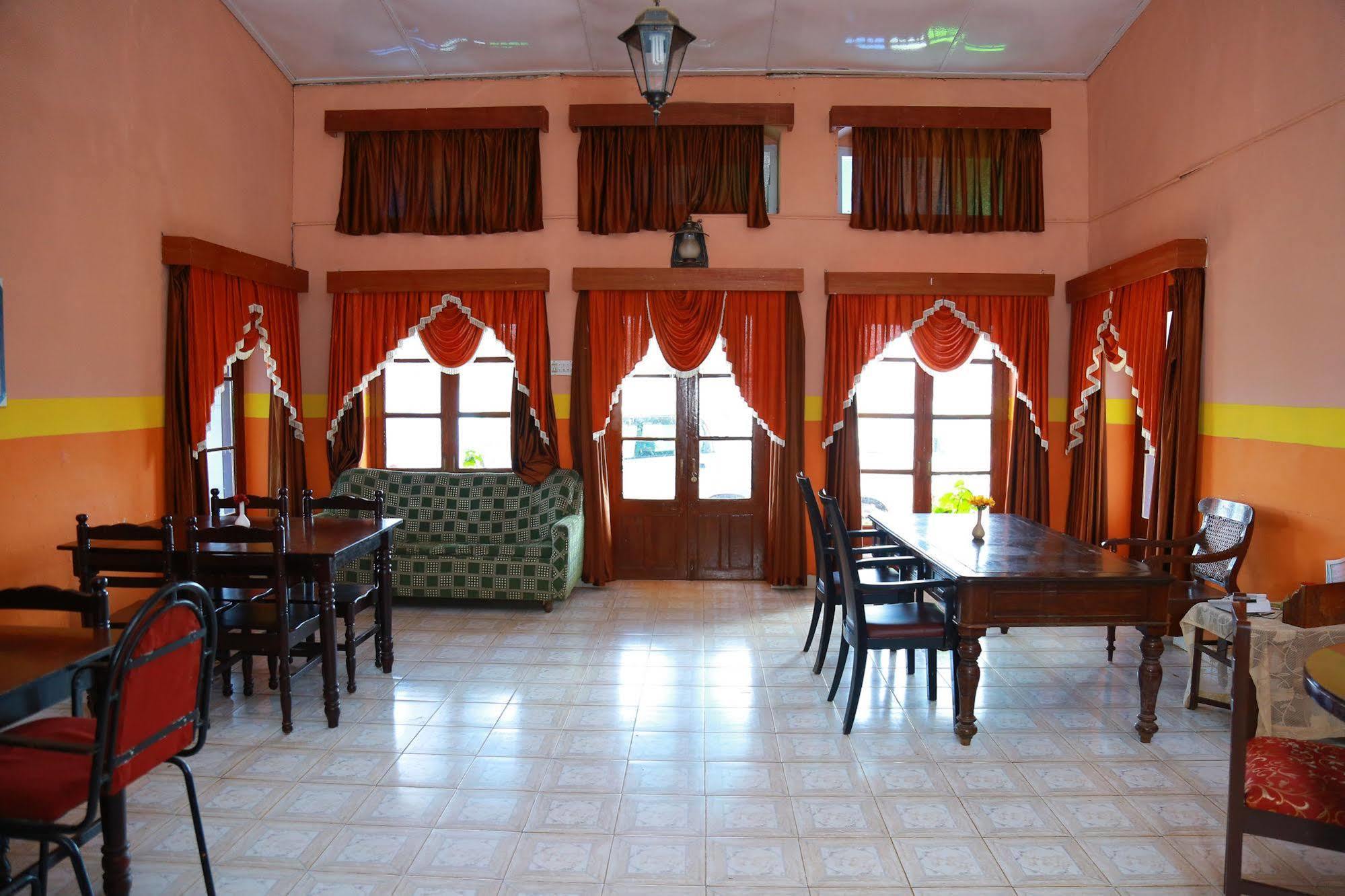British Cliff Club Resort Ooty Esterno foto